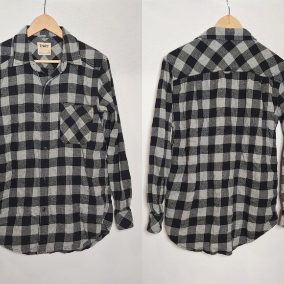 Aritzia Tops - TNA Aritzia Brisco Buffalo‎ Check Plaid Gray Black Long Sleeve Flannel Button S